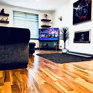 https://lovely-and-spacious-3-bedroom-home-in-aberdeen.hotelsaberdeenuk.com
