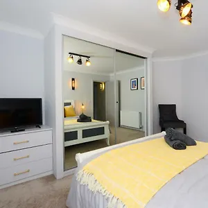 https://beautiful-apartment-near-bournemouth-poole-sandbanks.bournemouth-hotels.org